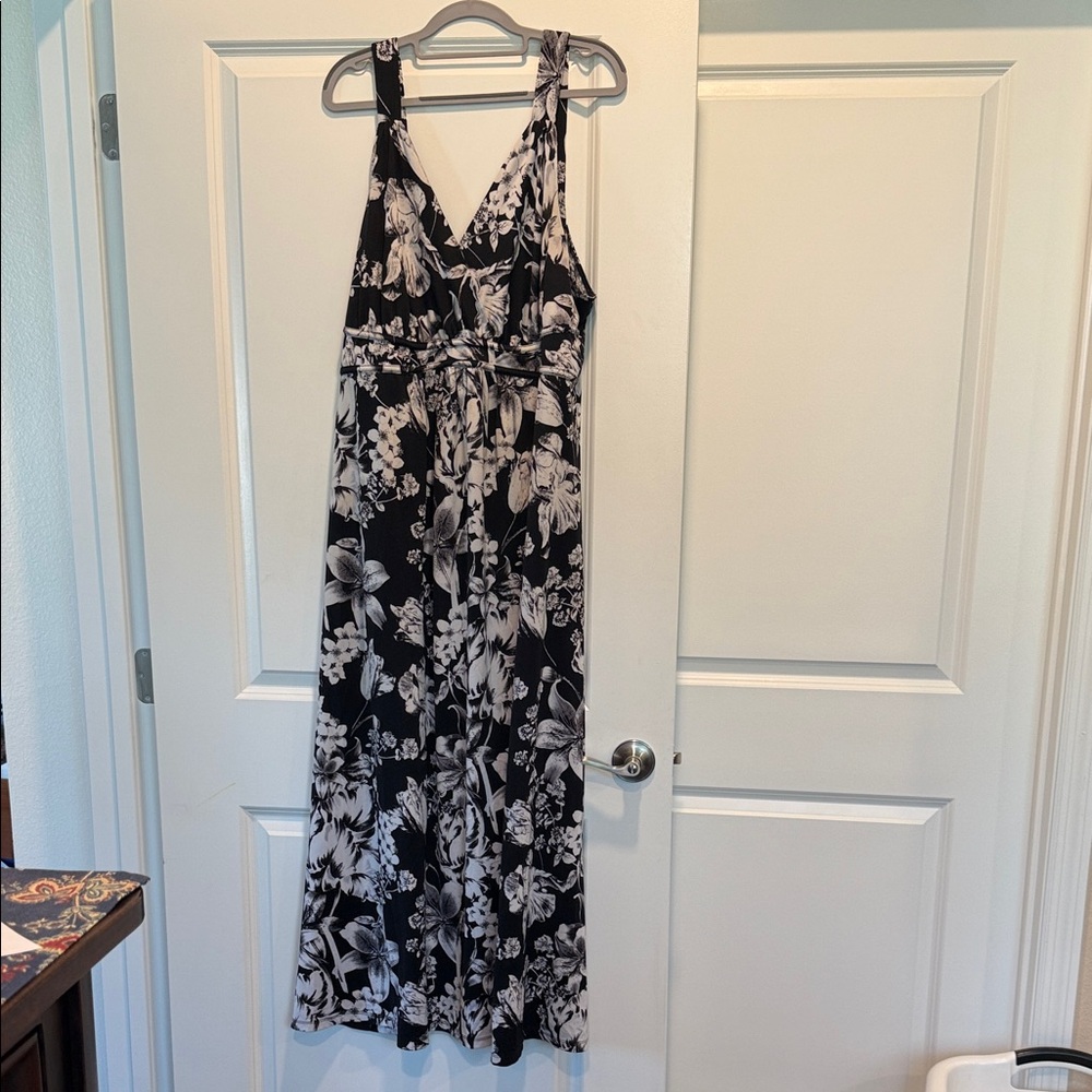Covington 3X Floral Maxi Sun Dress